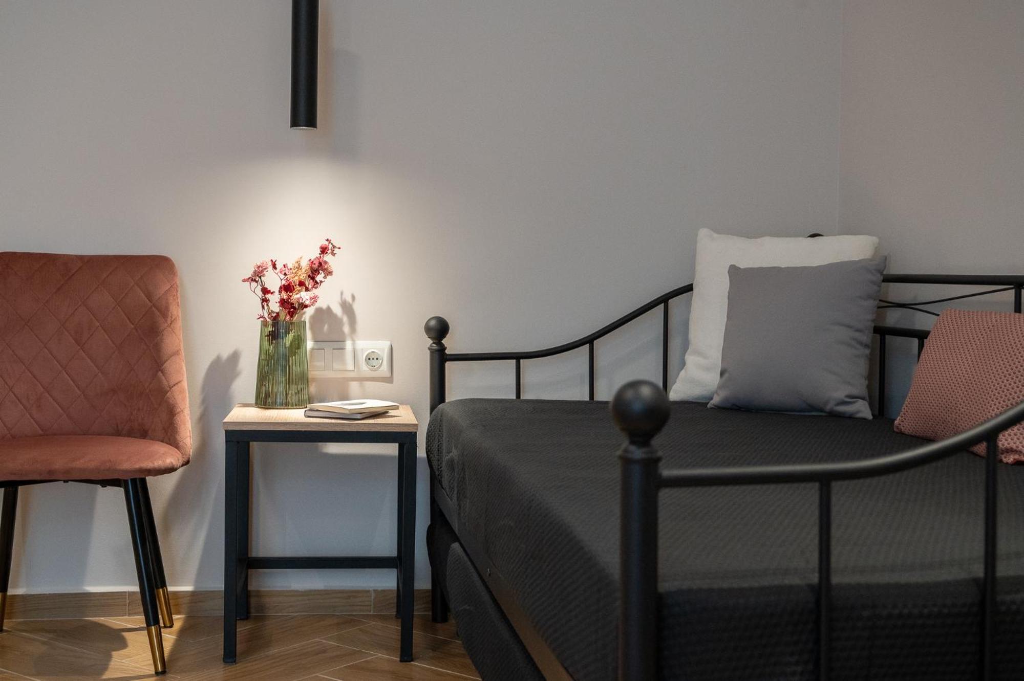 Ira - Ηρα Hotel Каламата Екстериор снимка