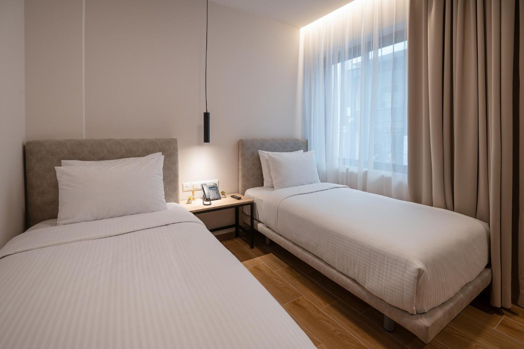 Ira - Ηρα Hotel Каламата Екстериор снимка