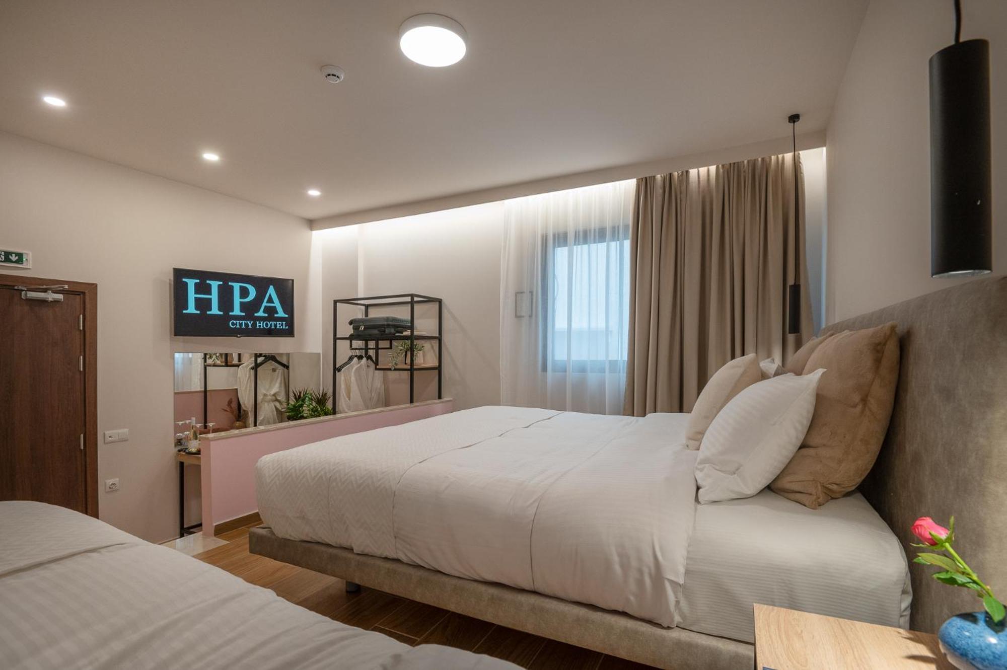 Ira - Ηρα Hotel Каламата Екстериор снимка