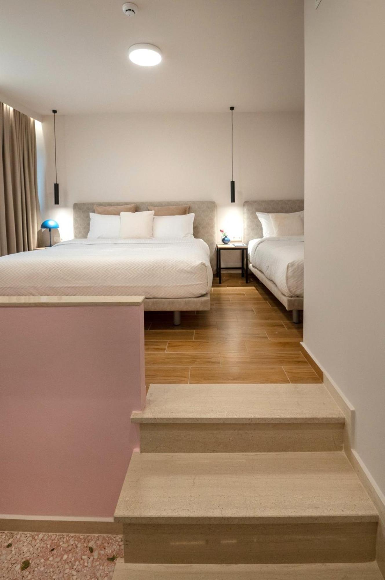 Ira - Ηρα Hotel Каламата Екстериор снимка