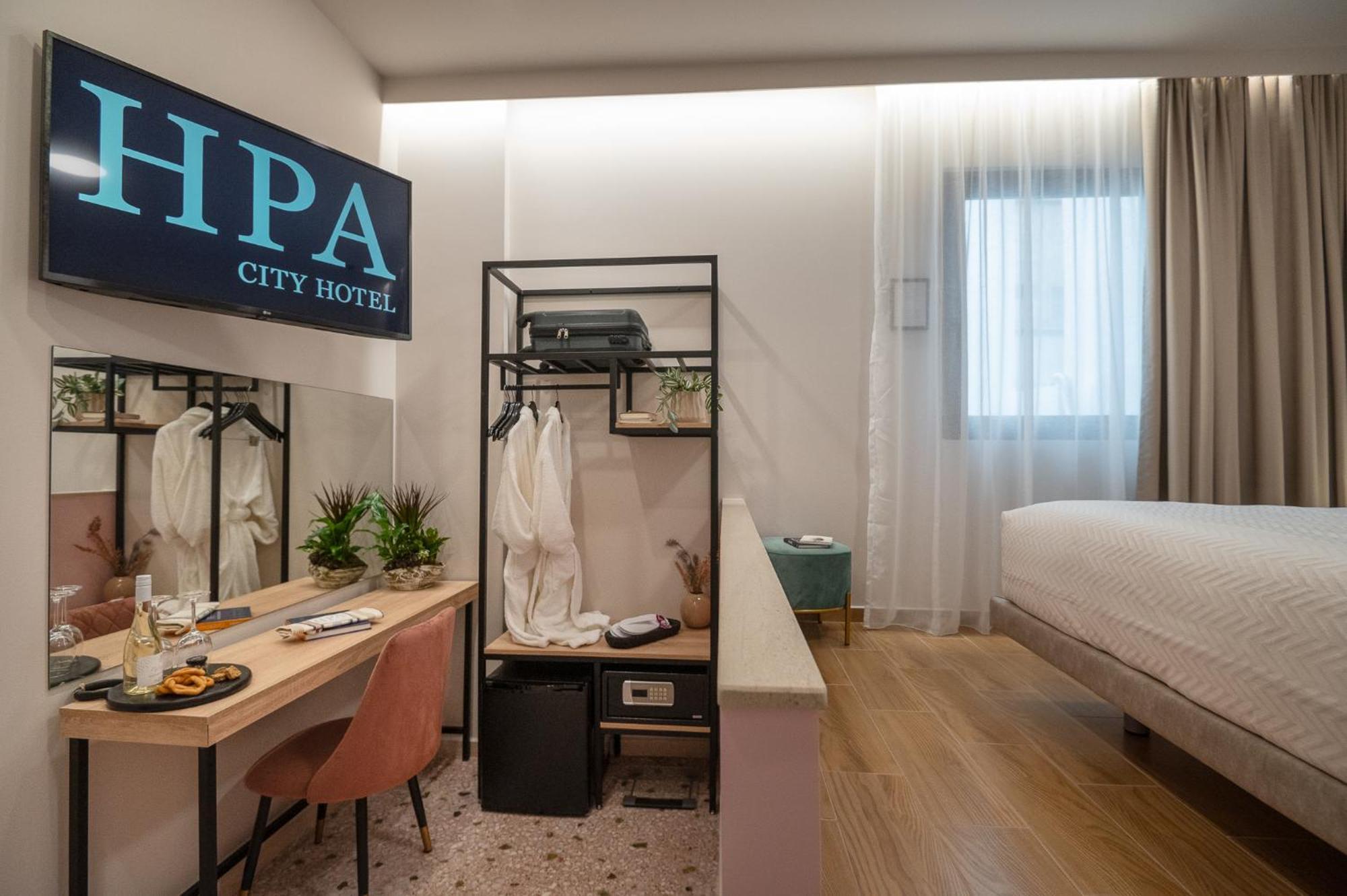 Ira - Ηρα Hotel Каламата Екстериор снимка