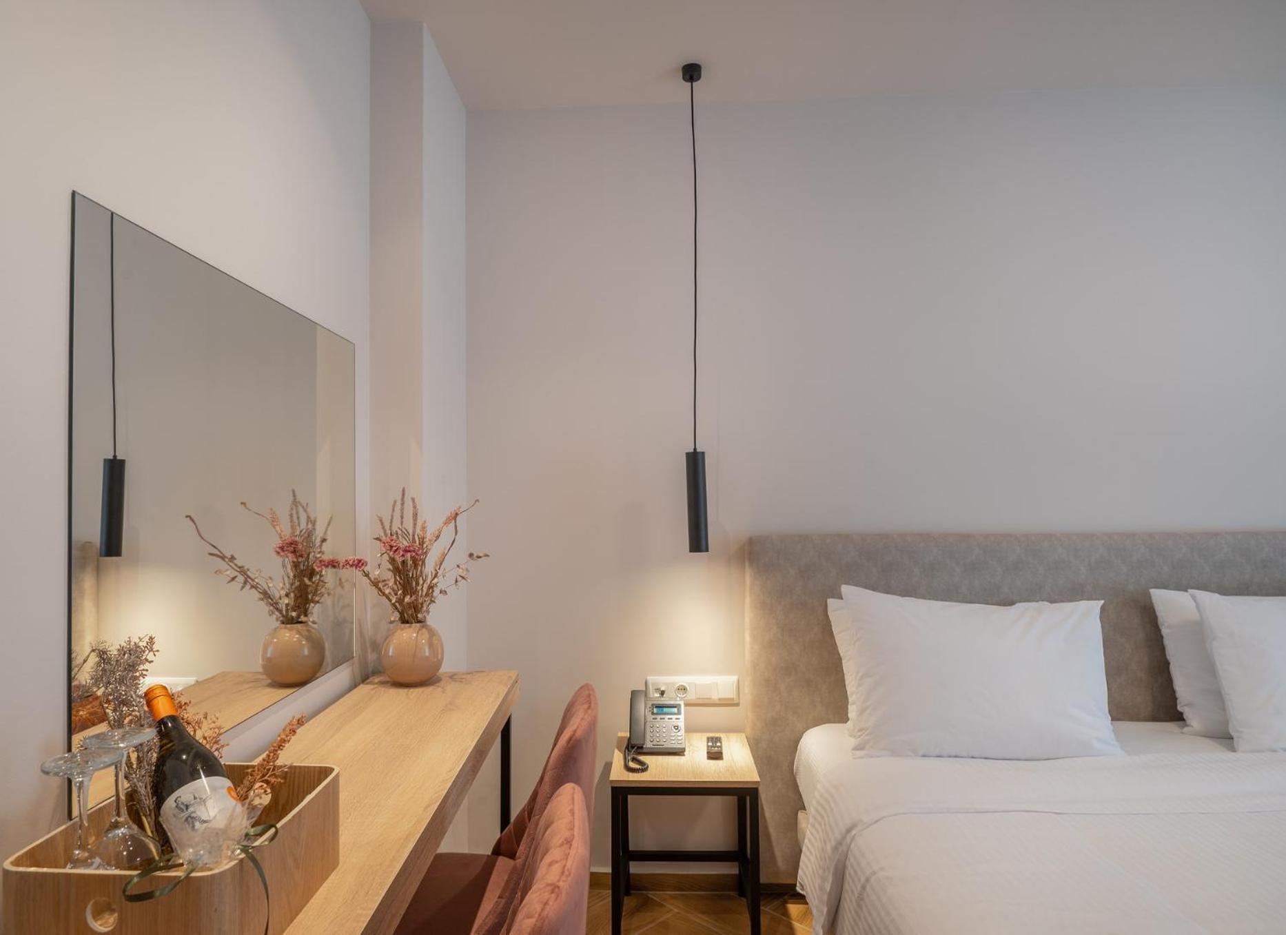 Ira - Ηρα Hotel Каламата Екстериор снимка