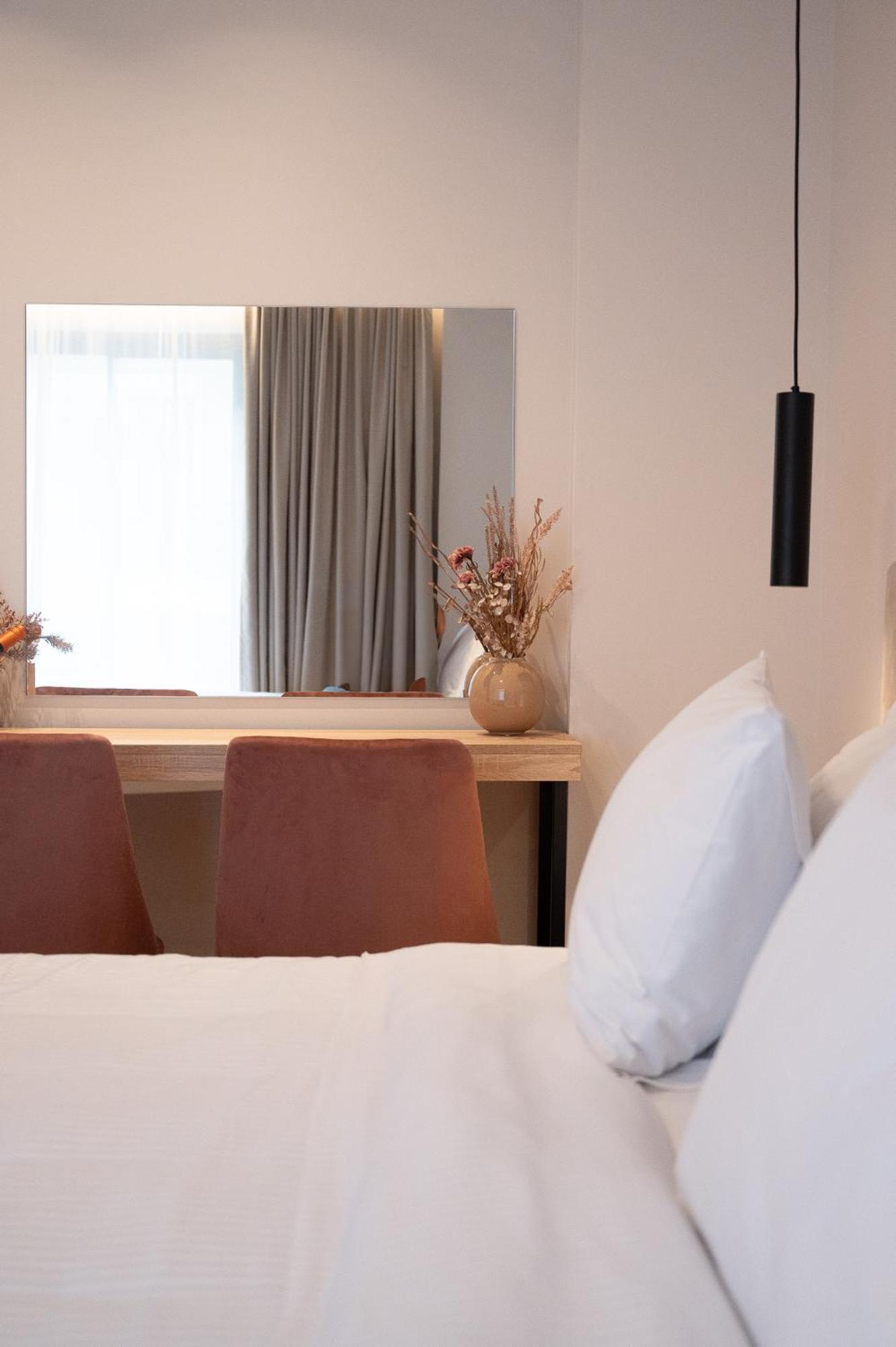 Ira - Ηρα Hotel Каламата Екстериор снимка