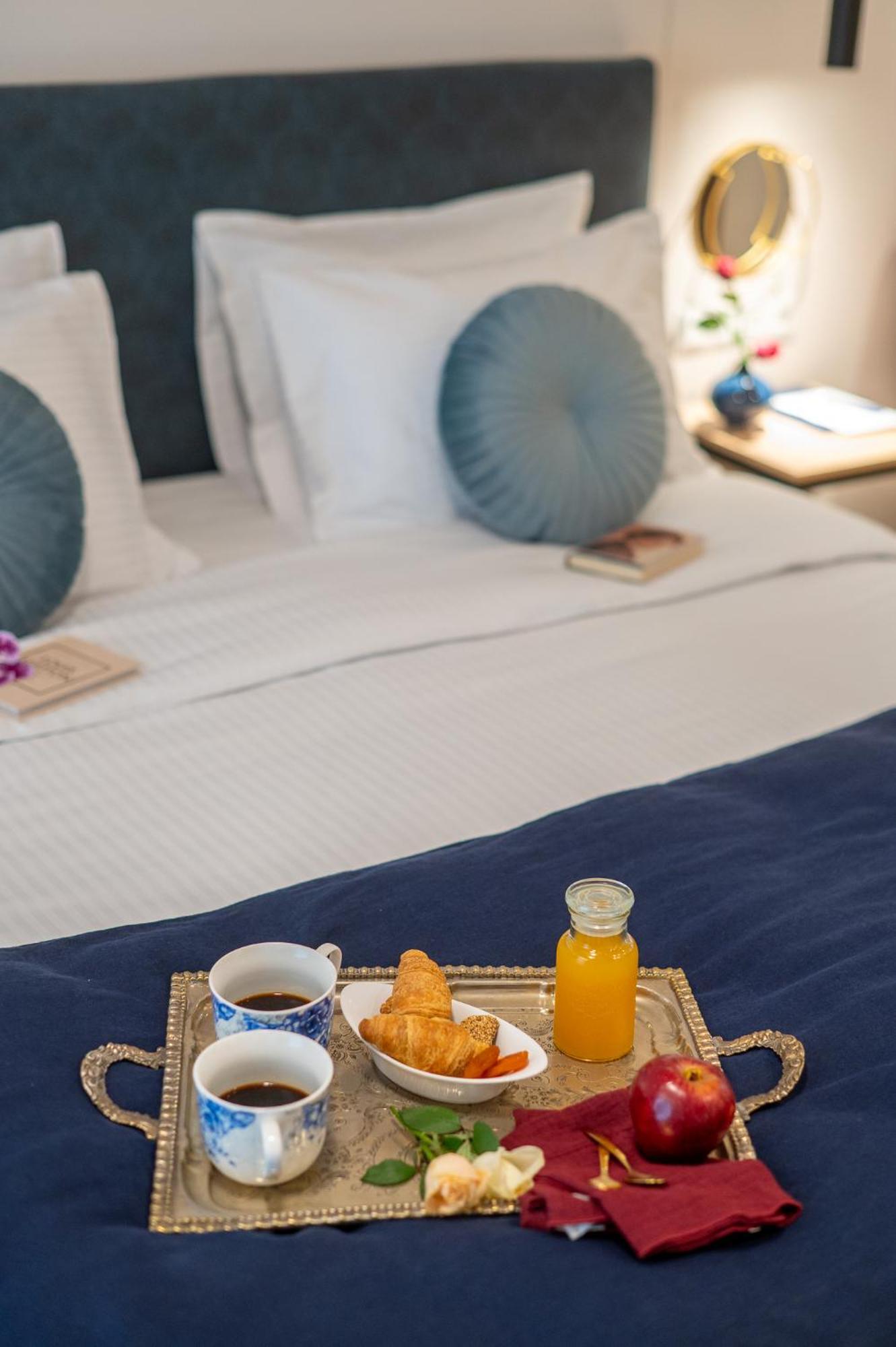 Ira - Ηρα Hotel Каламата Екстериор снимка