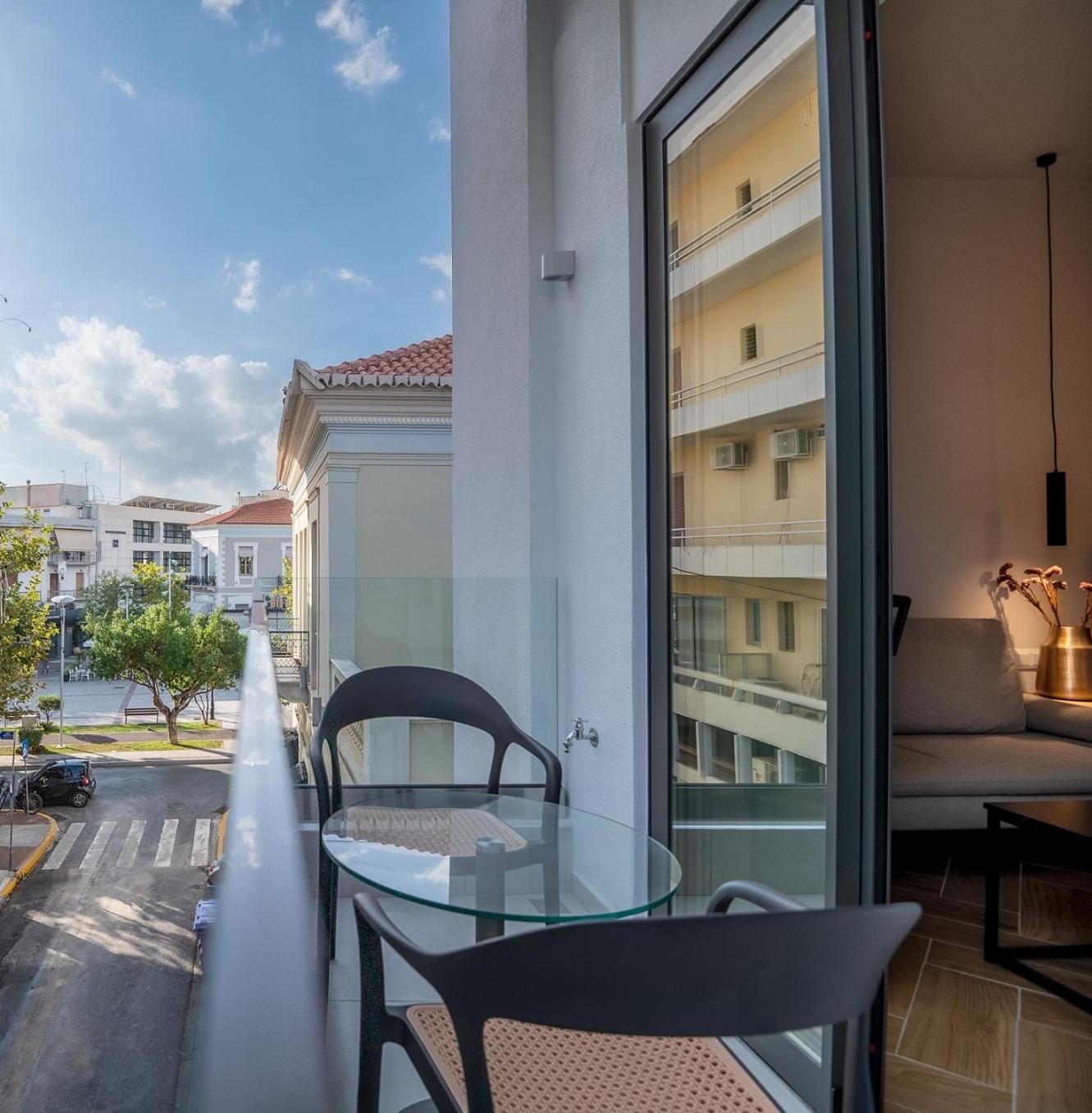 Ira - Ηρα Hotel Каламата Екстериор снимка