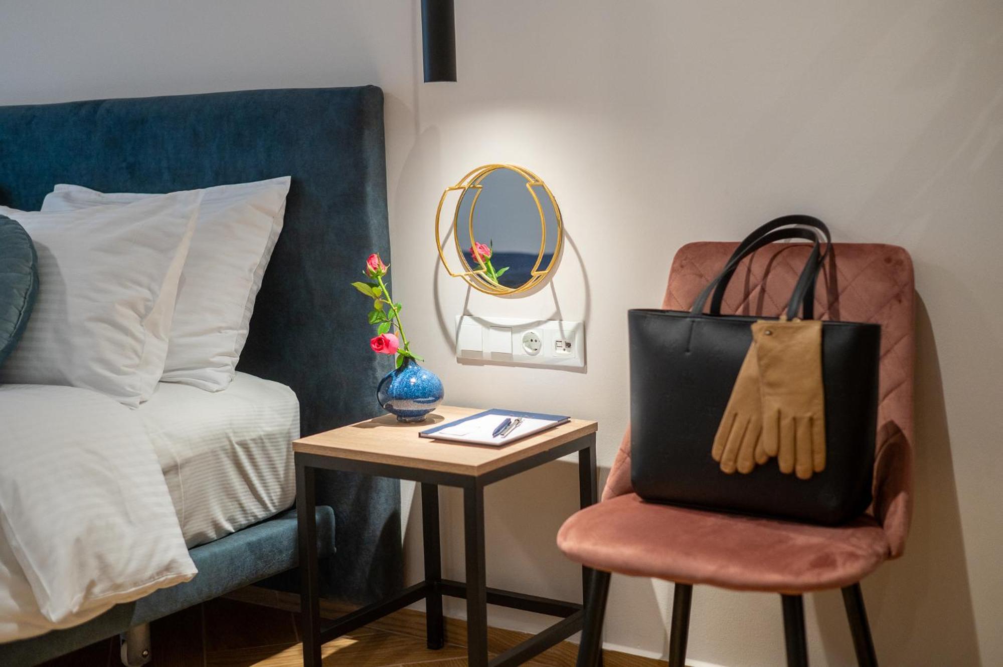 Ira - Ηρα Hotel Каламата Екстериор снимка