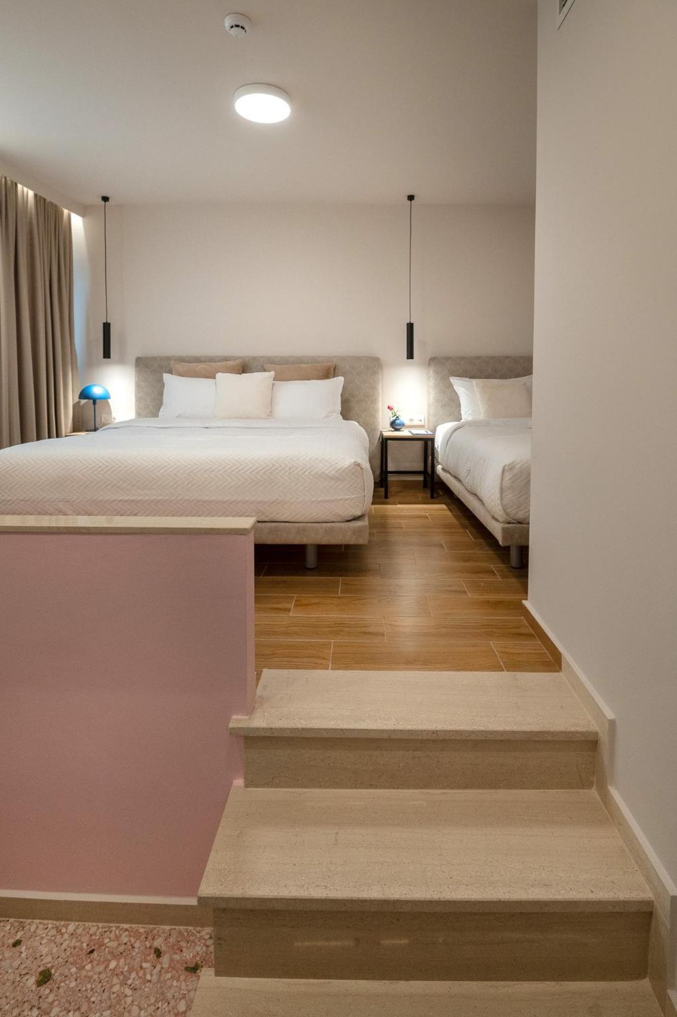 Ira - Ηρα Hotel Каламата Екстериор снимка