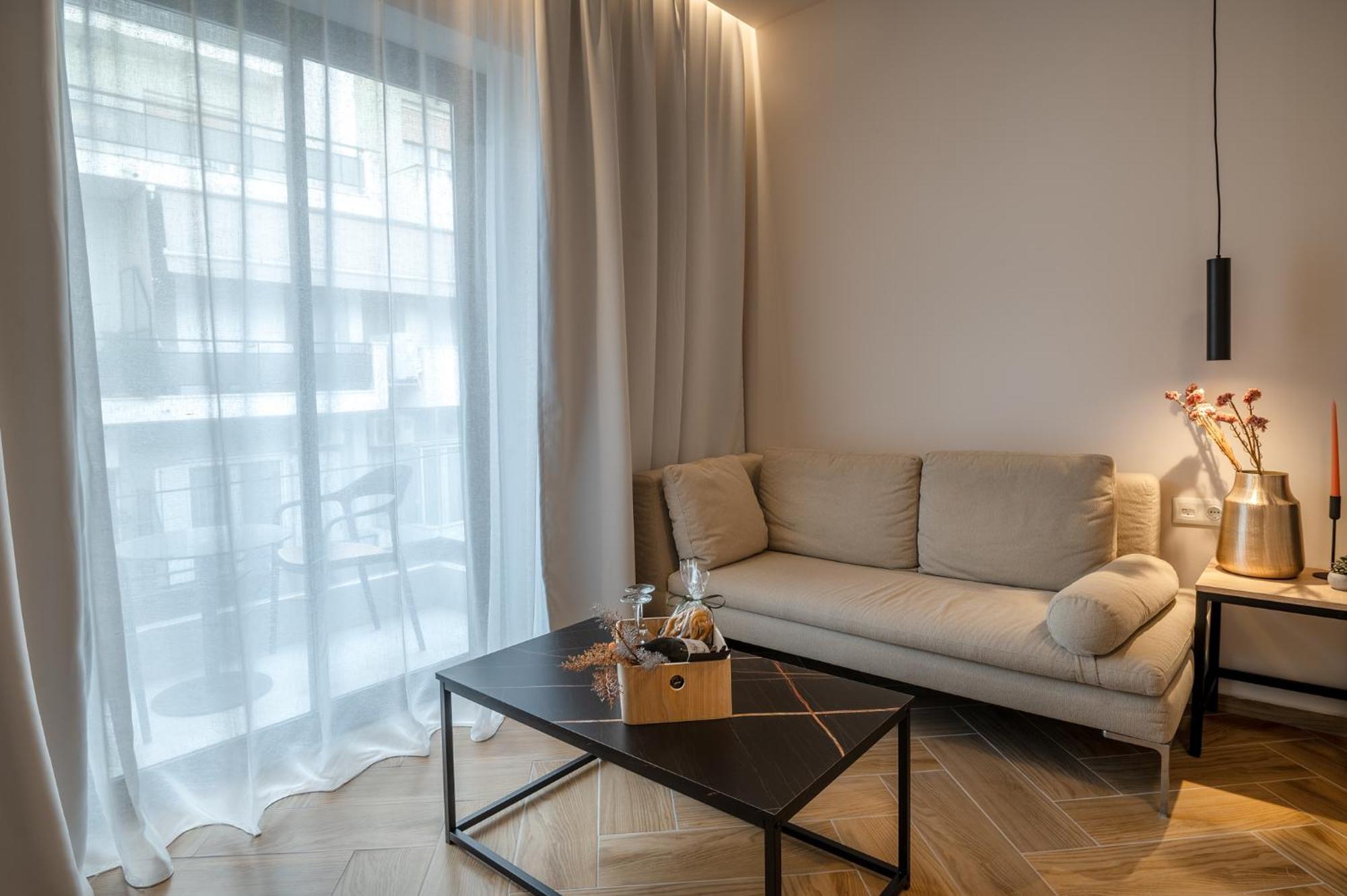 Ira - Ηρα Hotel Каламата Екстериор снимка