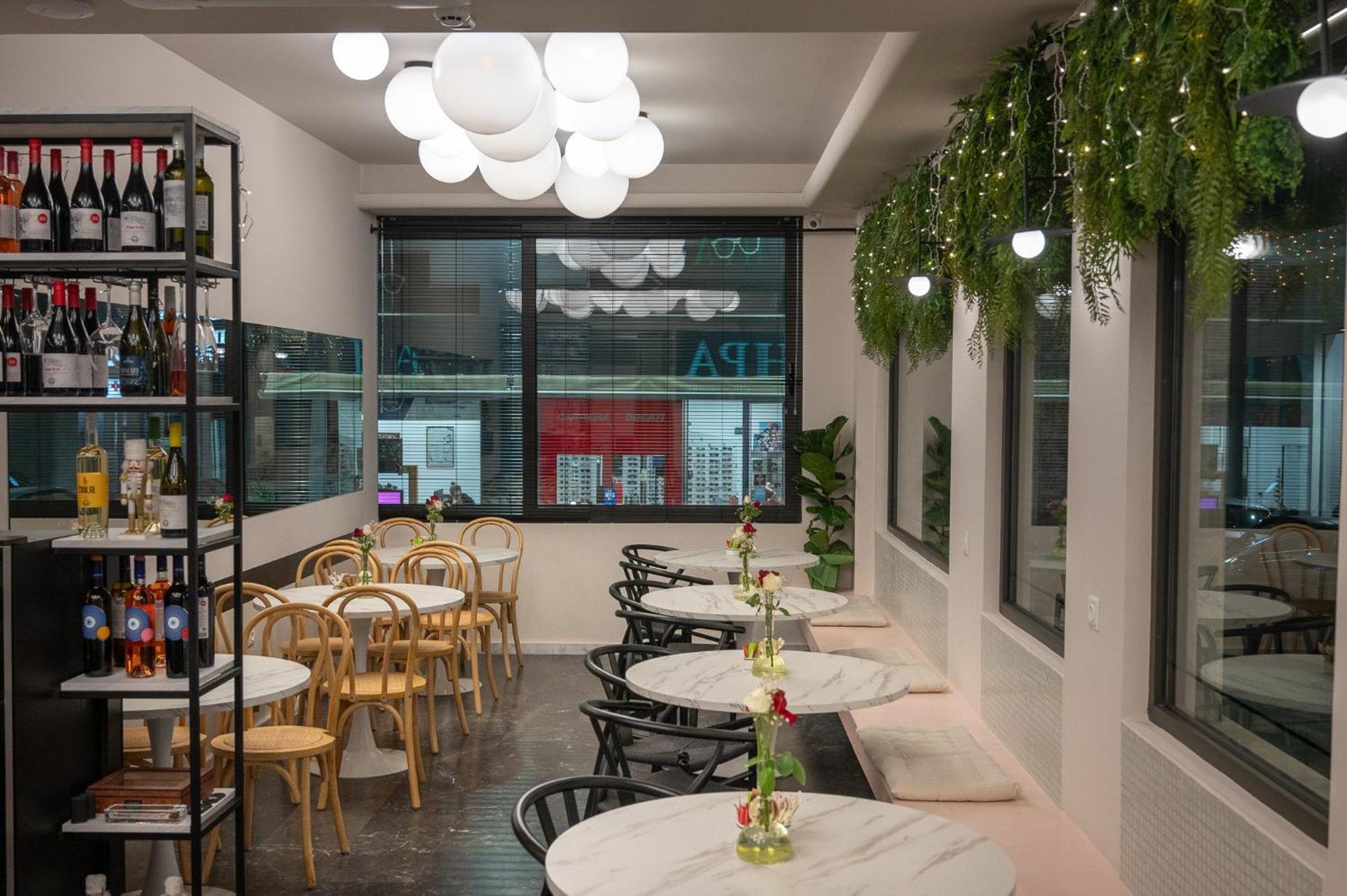 Ira - Ηρα Hotel Каламата Екстериор снимка
