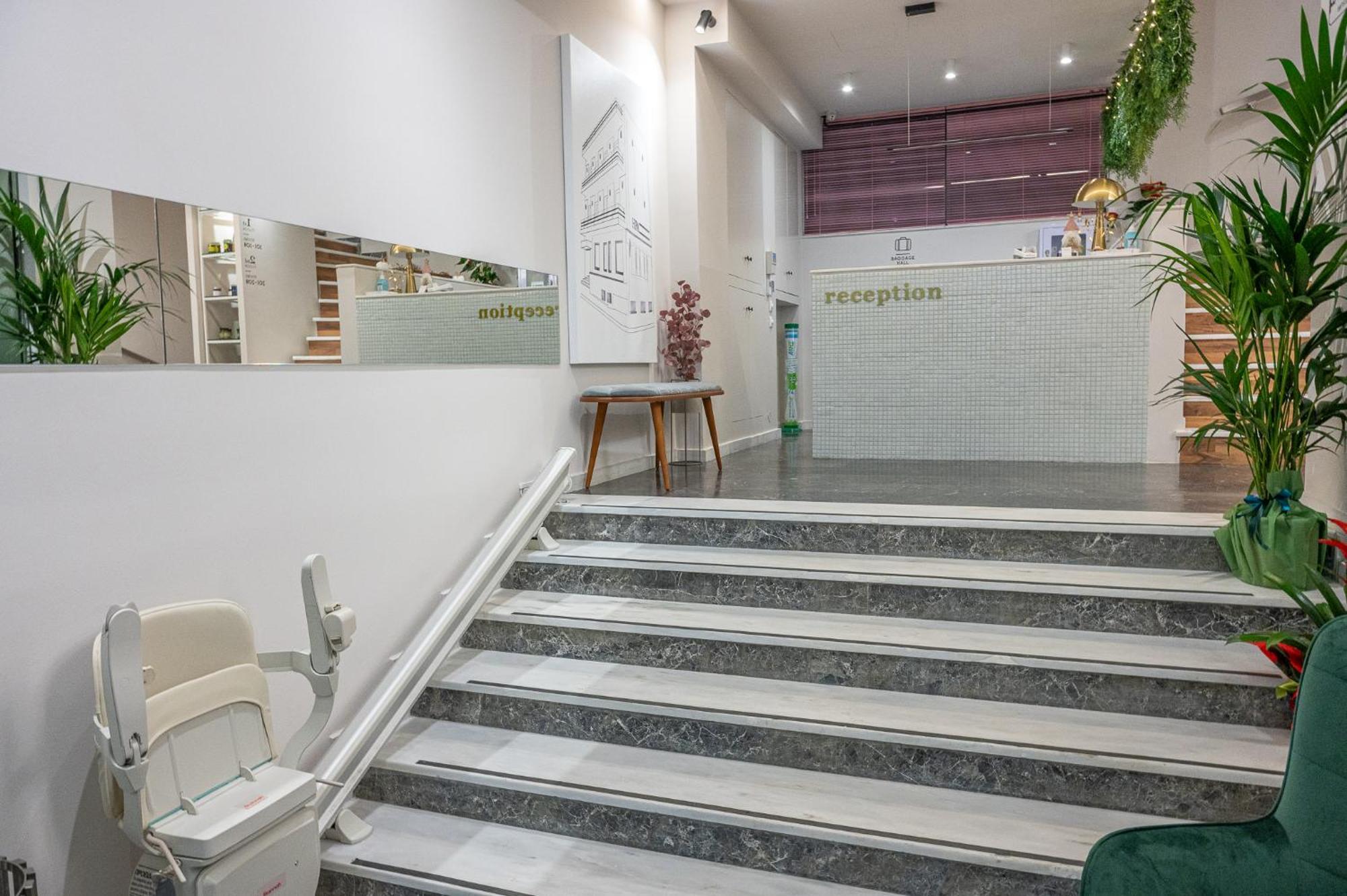 Ira - Ηρα Hotel Каламата Екстериор снимка